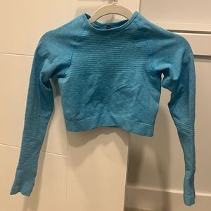 Alphalete long sleeve shirt